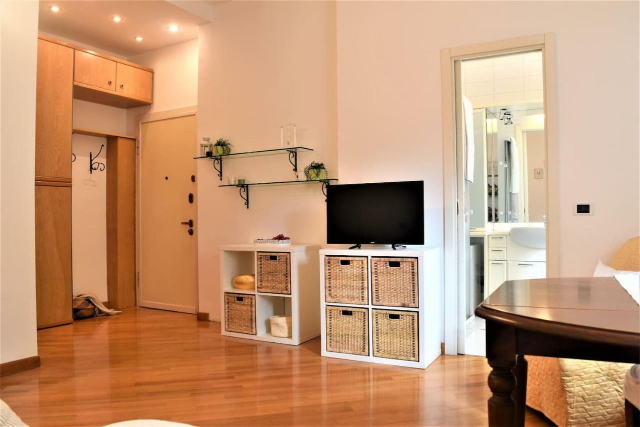 Martesana Studio Flat Close To Yellow Metro Милано Екстериор снимка